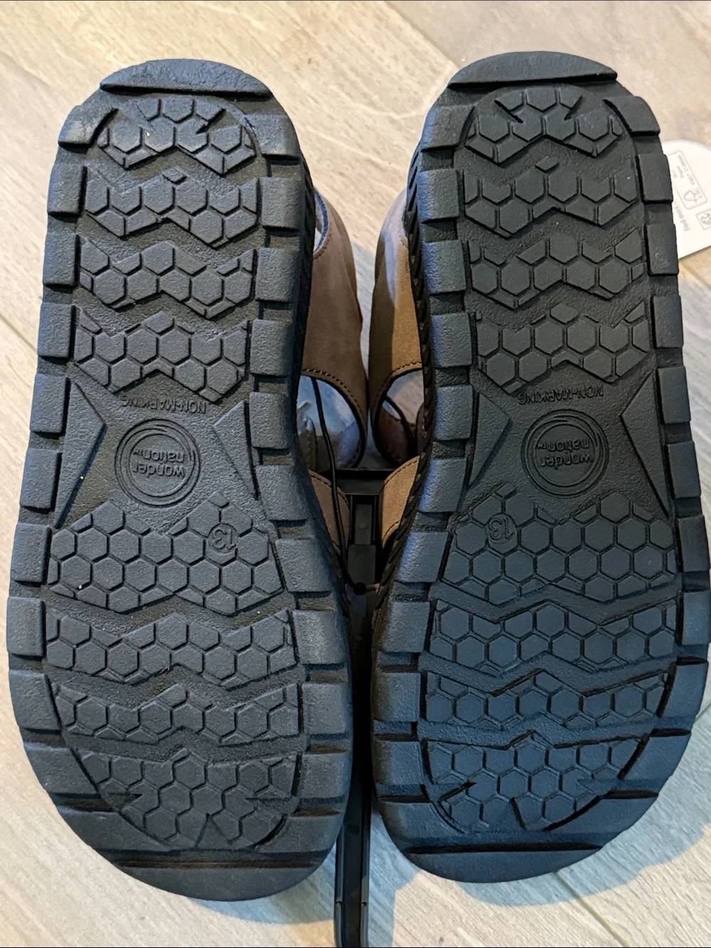 wonder nation Brown Boys' Strappy Fisherman Sandals sz 13
